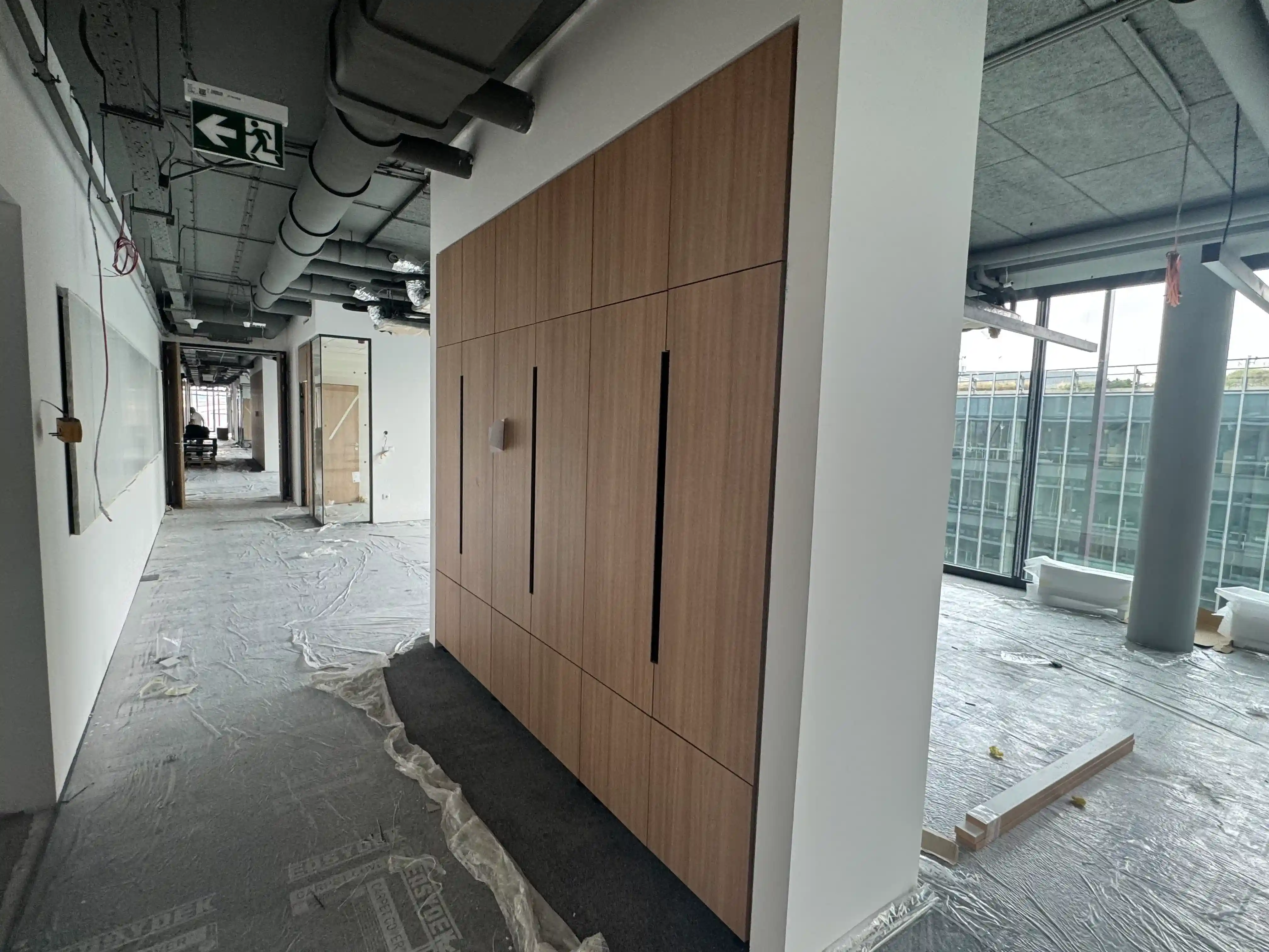 Beépített szekrény fából - Tempus Kft.